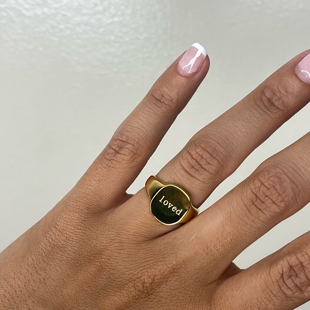 NEW! LOVED ENGRAVED GOLD RING - Picture 5 of 6